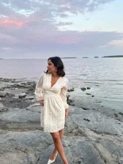 Online - Umi mekko short, off-white Mekot Ja Hameet|Juhlavaatteet