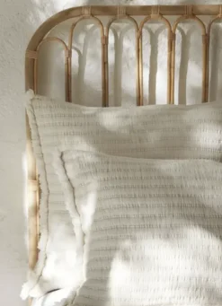 Everpearl tyynynpäällinen 60x60, cream Sisustustyynyt|Sisustustyynyt