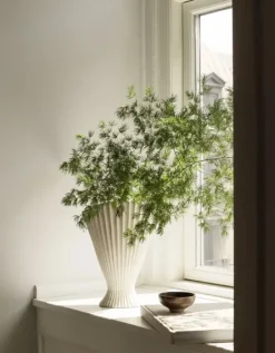 Ferm Living - Fountain vaasi, off-white Ruukut Ja Maljakot