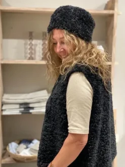 New Gauhar - Faux fur tekoturkishattu, black Hatut, Käsineet Ja Sukat