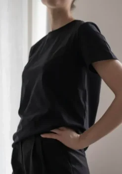 Sale Gauhar - t-paita, musta Paidat Ja Topit