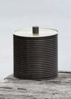 - Ulkotuli Living by Heart, musta Kynttilät Ja Lyhdyt