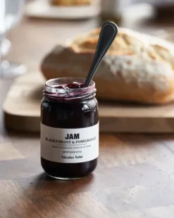 Clearance - Hillo, mustaherukka & granaattiomena Nicolas Vahé