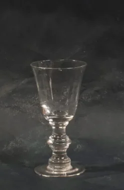 - Vermeer valkoviinilasi Astiat