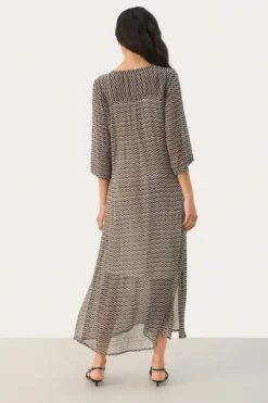 Discount - Berit mekko, black zig zag Mekot Ja Hameet