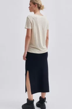 Outlet - Peony t-paita, french oak Paidat Ja Topit