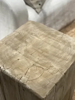 - kuutio puujakkara/pöytä 50, natural Vanhat Puuhuonekalut