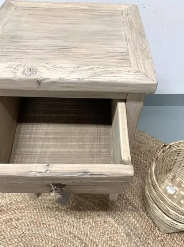 Online – yöpöytä #856, vaalea natural Vanhat Puuhuonekalut