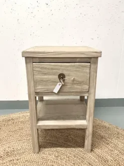 Clearance – yöpöytä #857, vaalea natural Vanhat Puuhuonekalut