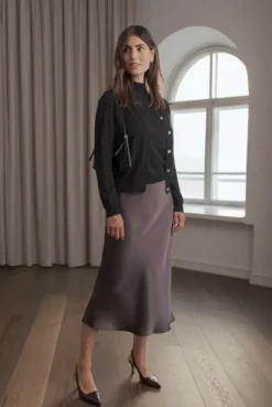 Best Tianna midi satiinihame, dark chocolate Mekot Ja Hameet|Juhlavaatteet