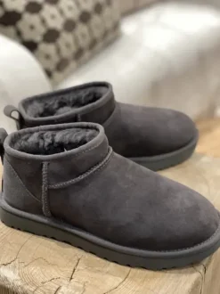 Online - Classic ultra mini, grey Saappaat Ja Nilkkurit|Ugg