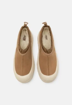 - Tasman miesten Weather Hyb, chestnut/whitecap Tennarit Ja Loaferit|Ugg