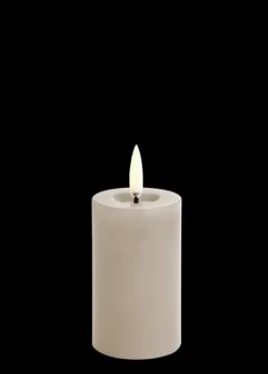 Outlet Uyuni - LED pöytäkynttilä 7,5 cm Ø5 cm, sand Kynttilät Ja Lyhdyt