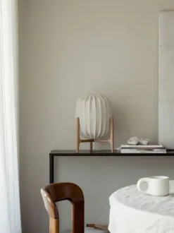 Hot Watt&Veke - Prisma 25 pöytävalaisin, oak/nature Valaisimet