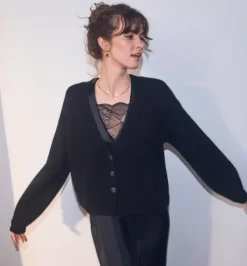 Discount Wynter neuletakki 100% villaa, black Neuleet Ja Neuletakit|Uutuudet